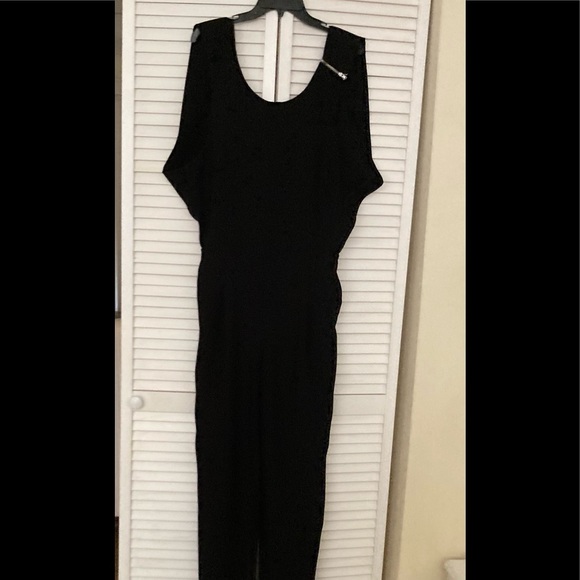 Banana Republic Black Open Back Jumpsuit - Picture 2 of 10